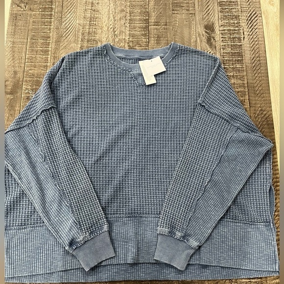 American Eagle Outfitters Sweaters - American Eagle Outfitters Textured Blue Sweater